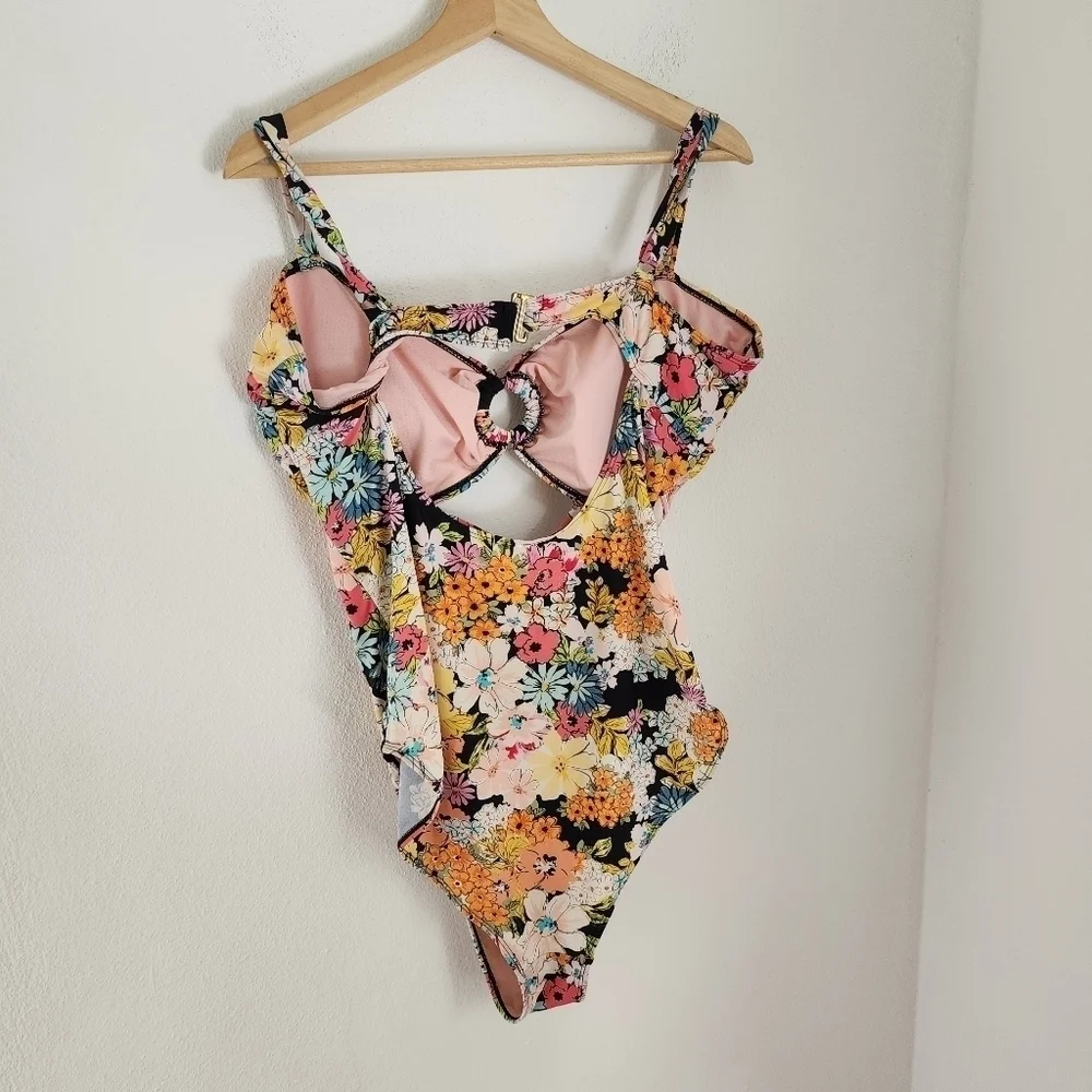 Cyn & Luca Multi Floral Roxy One Piece Plus Size 2X - Picture 11 of 14